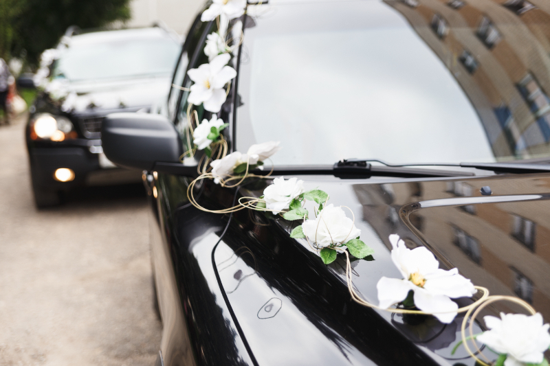 How Many Wedding Cars Will We Need? Who Normally Travels In Wedding Cars? Essex and London 